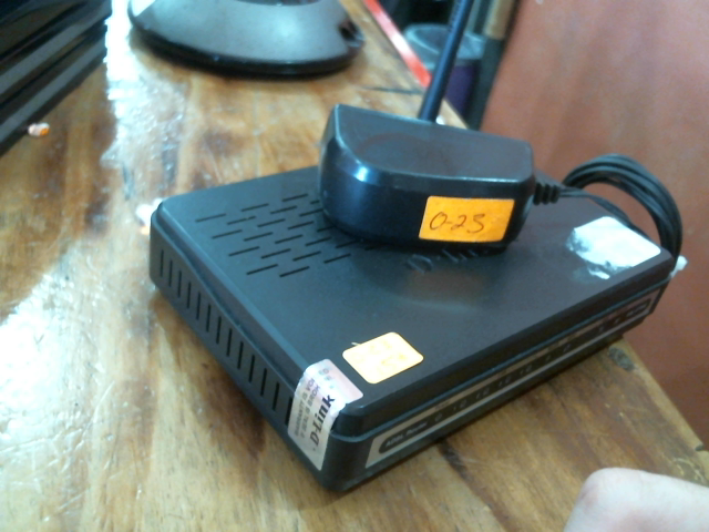 Precio 12 000,00 dlink con cargador  router