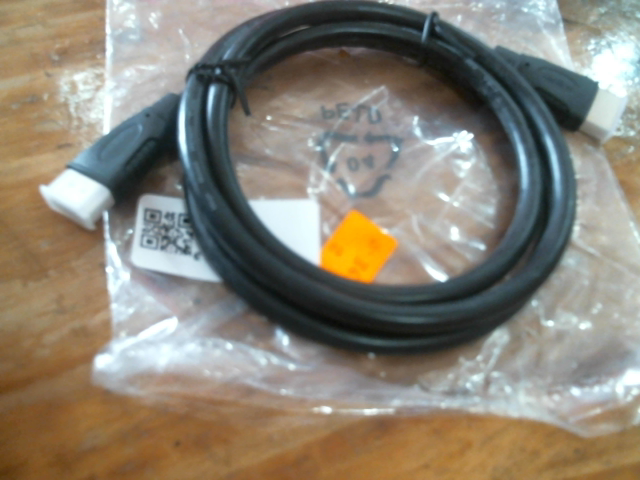 Precio 2 000,00 hdmi  cable
