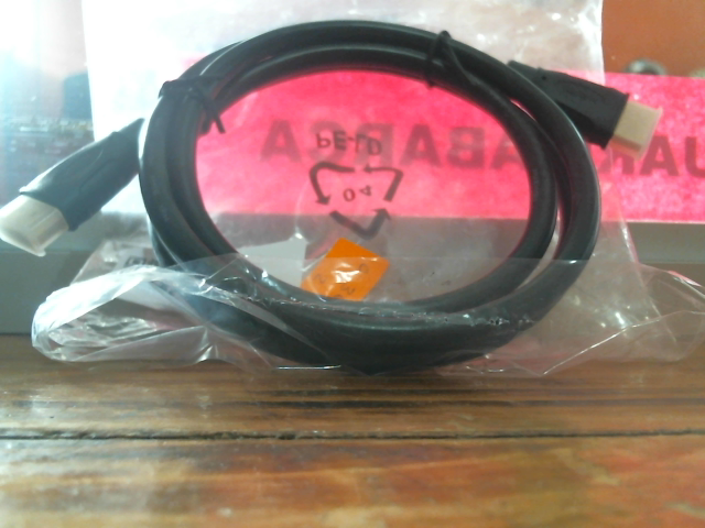 Precio 2 000,00 hdmi  cable