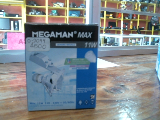 Precio 4 500,00 megaman  lampara 11w