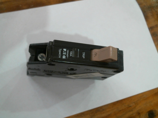 Precio 6 500,00 eaton  breaker 40 amps