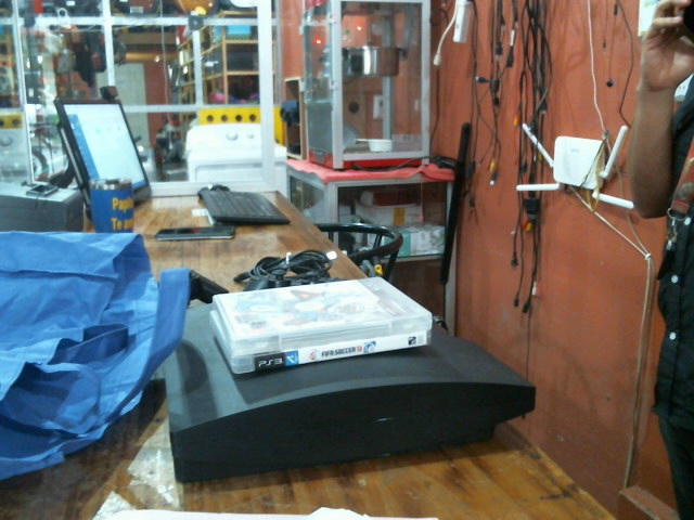 Precio 4 000,00 maiden  juego de ps3