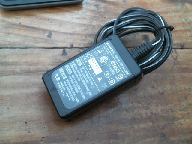 Precio 10 000,00 sony  cargador
