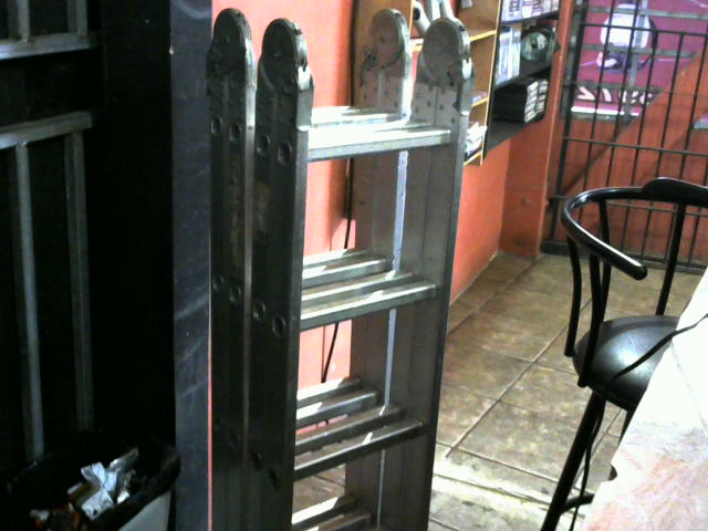 Precio 47 000,00 generica  escalera