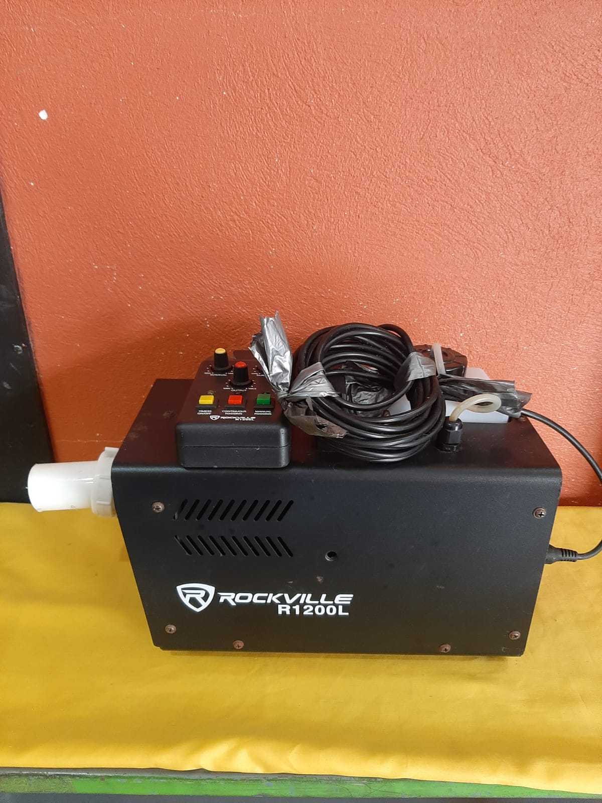 Precio 75 000,00 rockville r1200l  maquina de humo