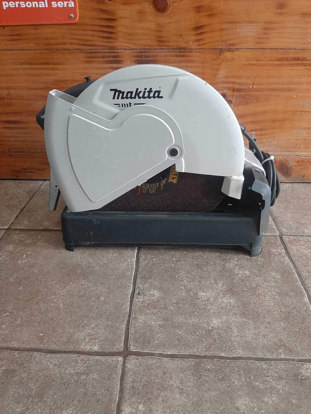 Precio 60 000,00 makita  tronzadora