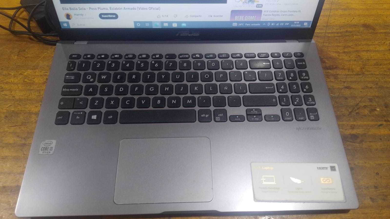 Precio 135 000,00 asus  Laptop core i3  10 gen  4 ram