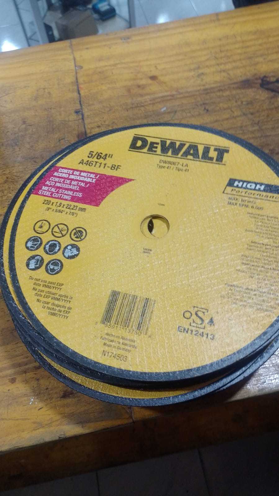 Precio 3 000,00 dewalt  Disco corte 9 pulgadas