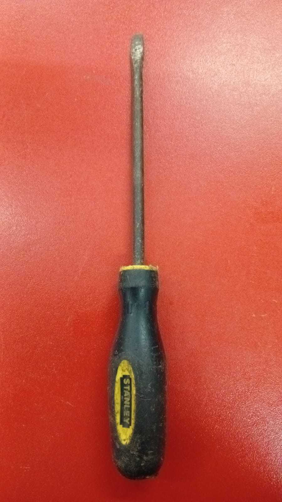 Precio 2 200,00 stanley  desatornillador grande plano