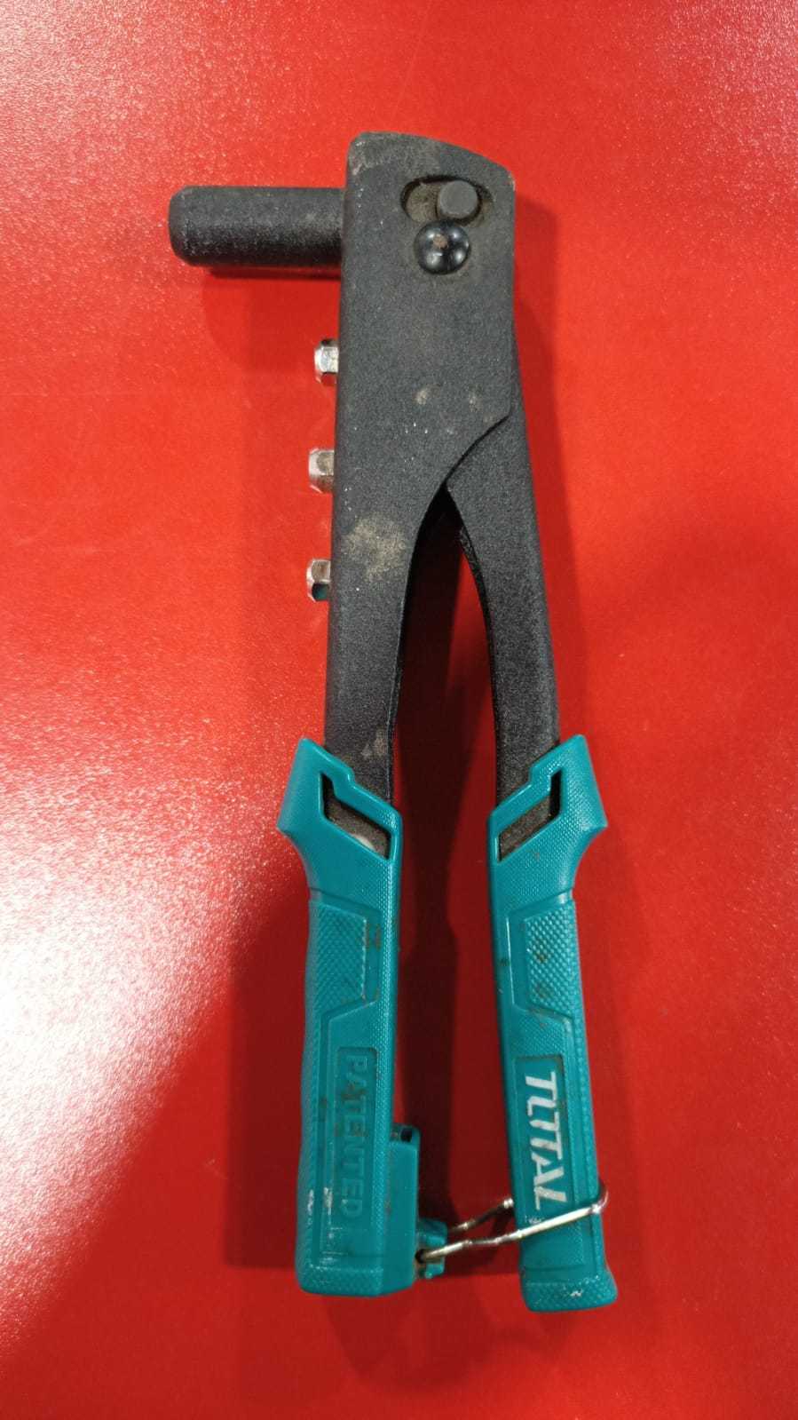 Precio 8 000,00 TOTAL  REMACHADORA TOTAL