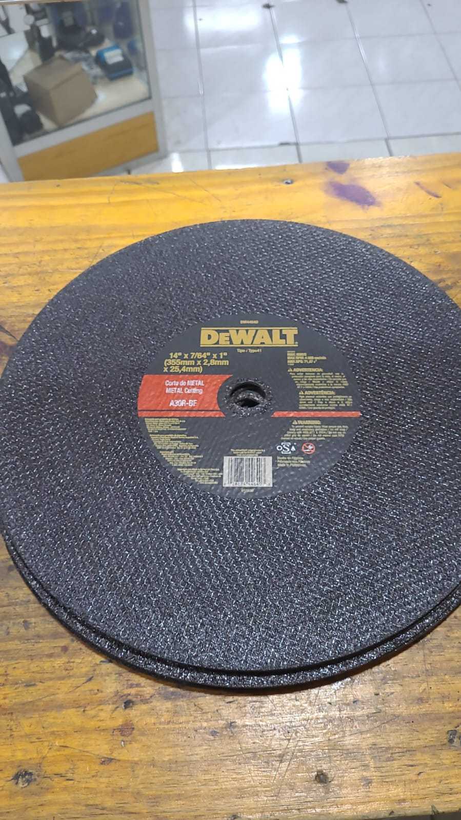 Precio 4 000,00 dewalt  Disco corte metal 14 pulgadas