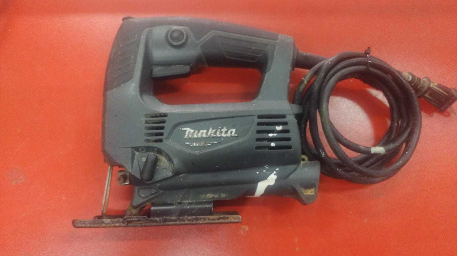 Precio 50 000,00 makita m4301 caladora   makita corte en el cable