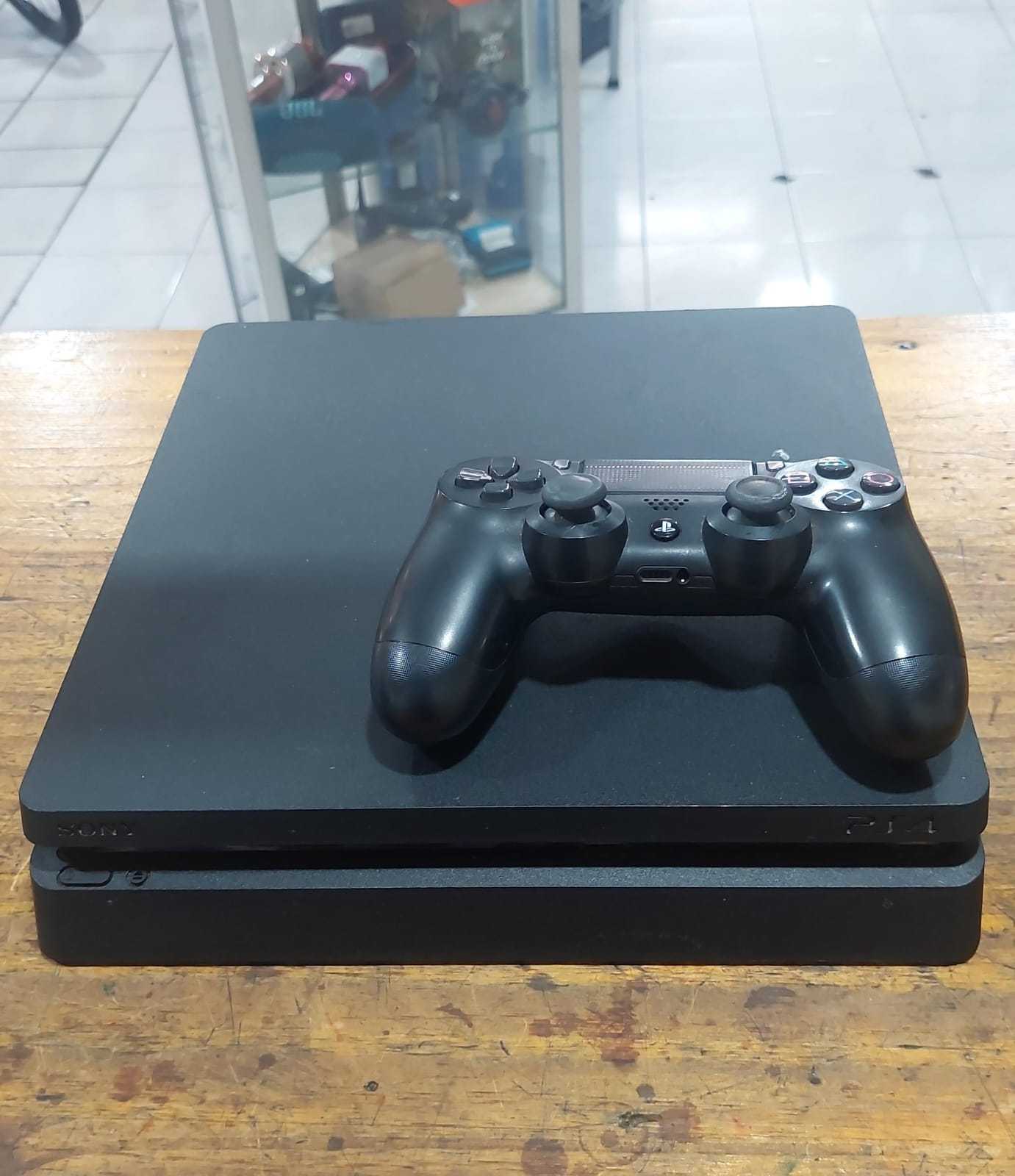 Precio 100 000,00 sony ps4 slim Consola con 1 control 1 tera