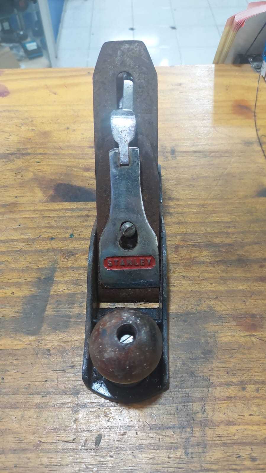 Precio 15 000,00 stanley  Cepillo manual para madera