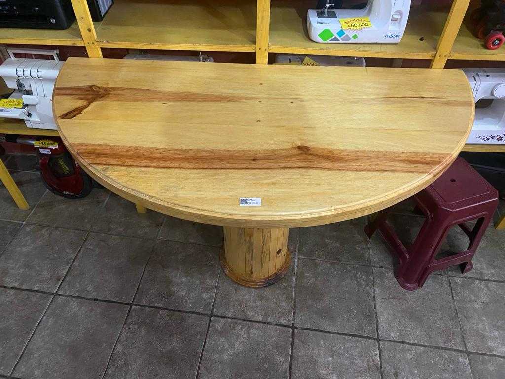 Precio 48 000,00 amarilla  mesa