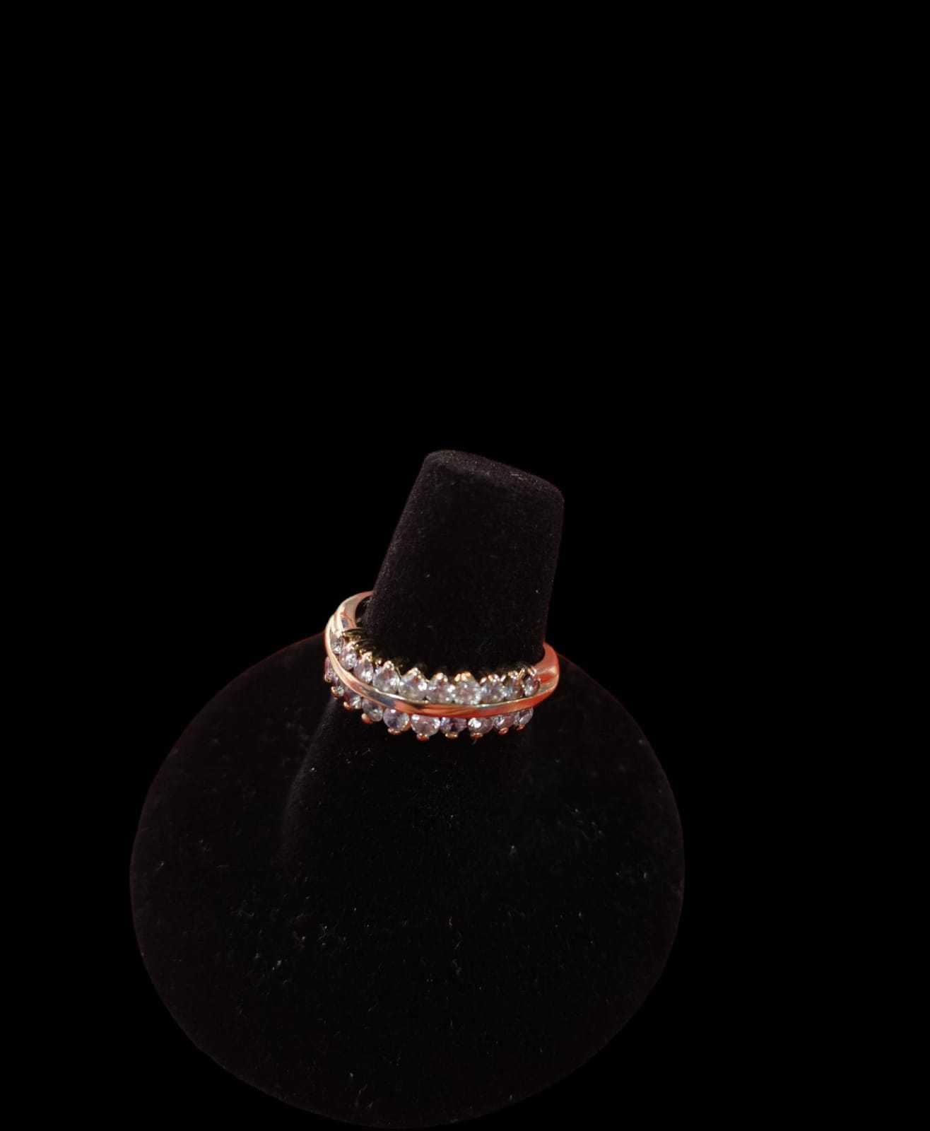 Precio 66 000,00   ANILLO MUJER CON ZIRCONIA 2.64g 10K