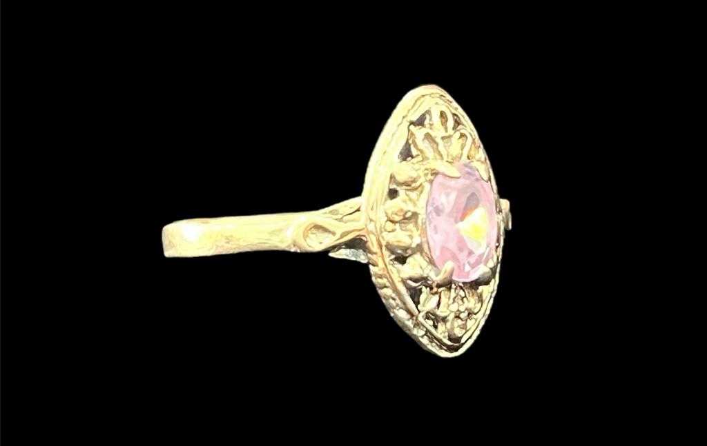 Precio 43 000,00   anillo piedra rosada talla 7