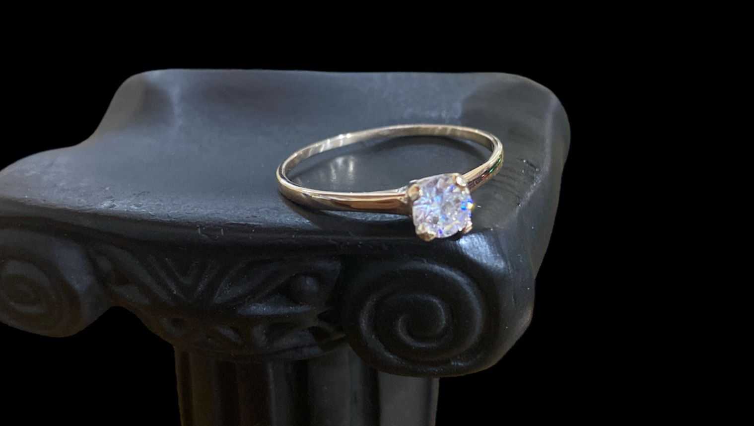 Precio 30 500,00   Anillo compromiso talla 9 1.22g 10k