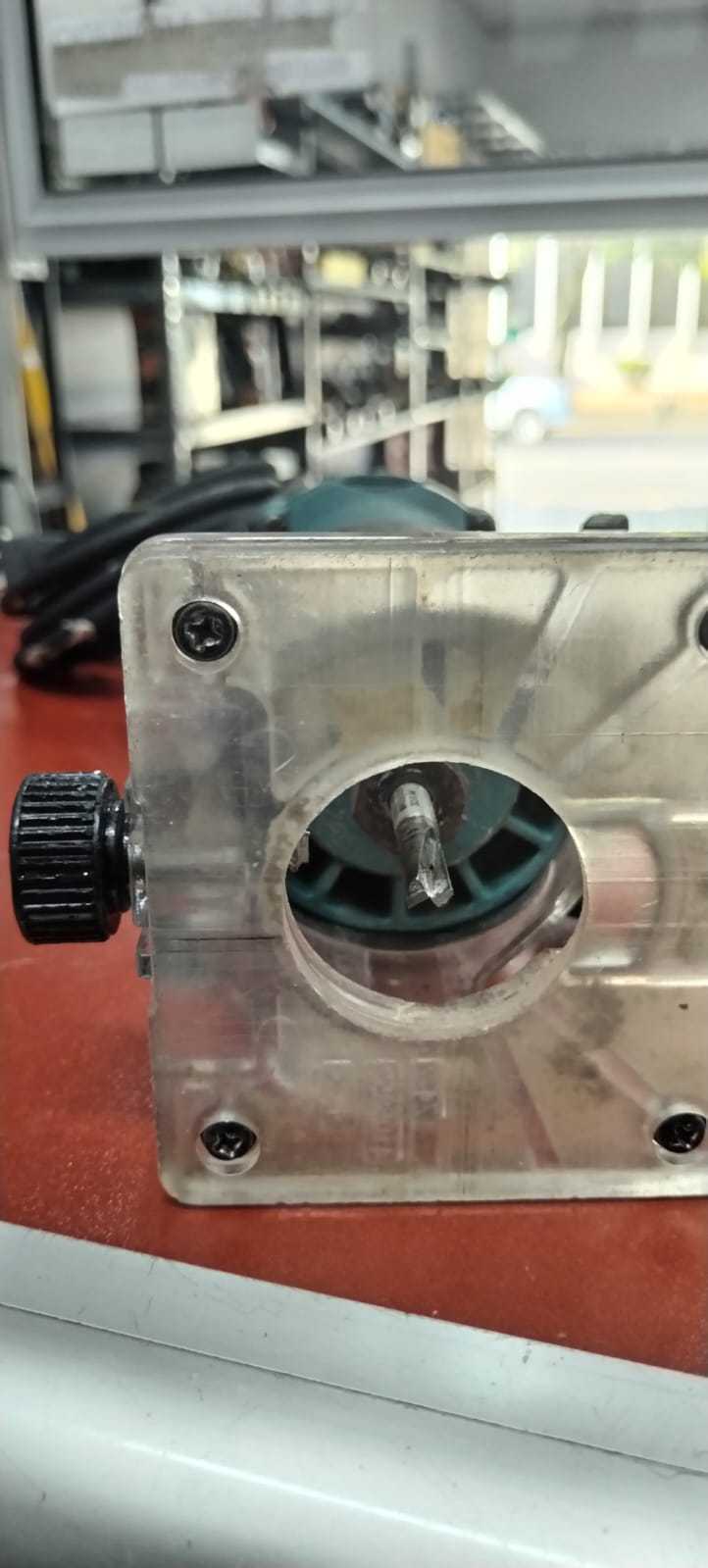 Precio 85 000,00 makita 3709 router makita  530w