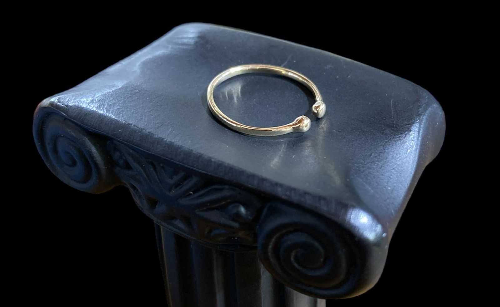 Precio 19 500,00   Anillo sencillo pie 0.81g 10k