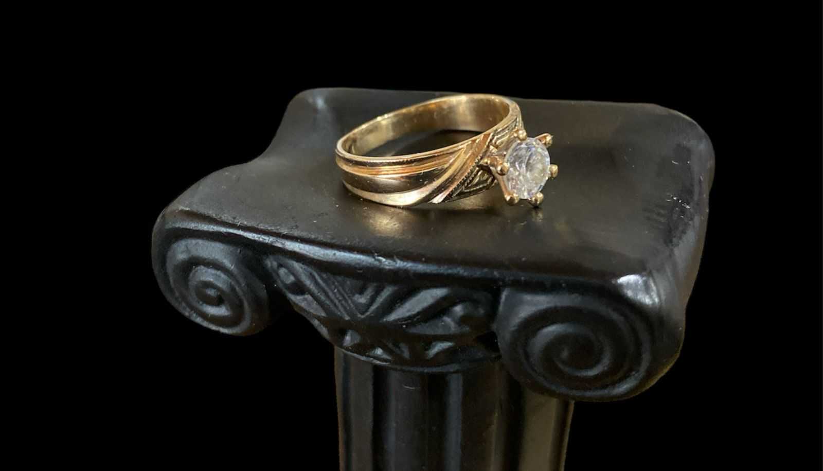 Precio 94 750,00   Anillo compromiso talla 8 4.2g 10k