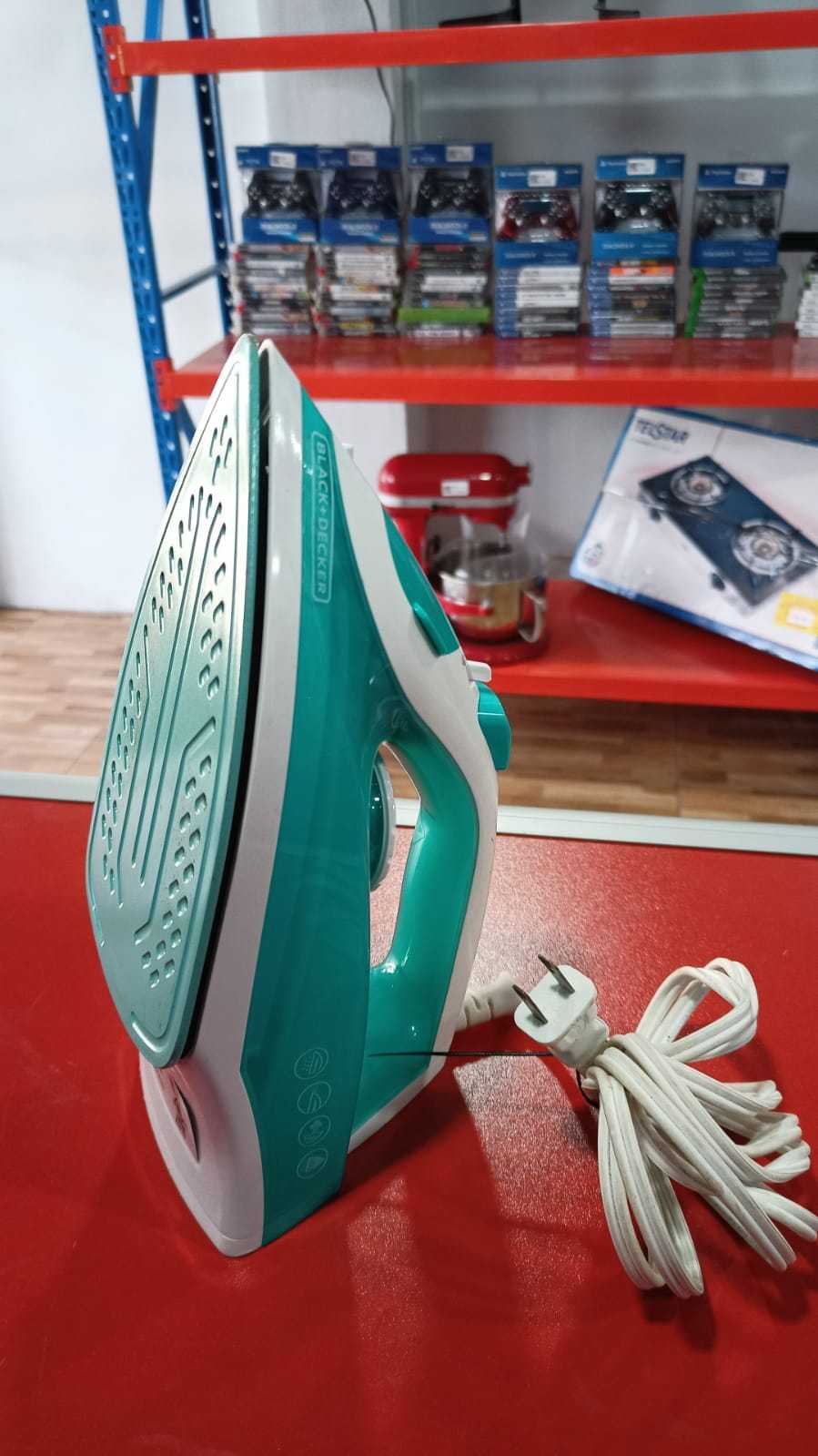 Precio 12 000,00 BLACK & DECKER  Plancha Black & Decker