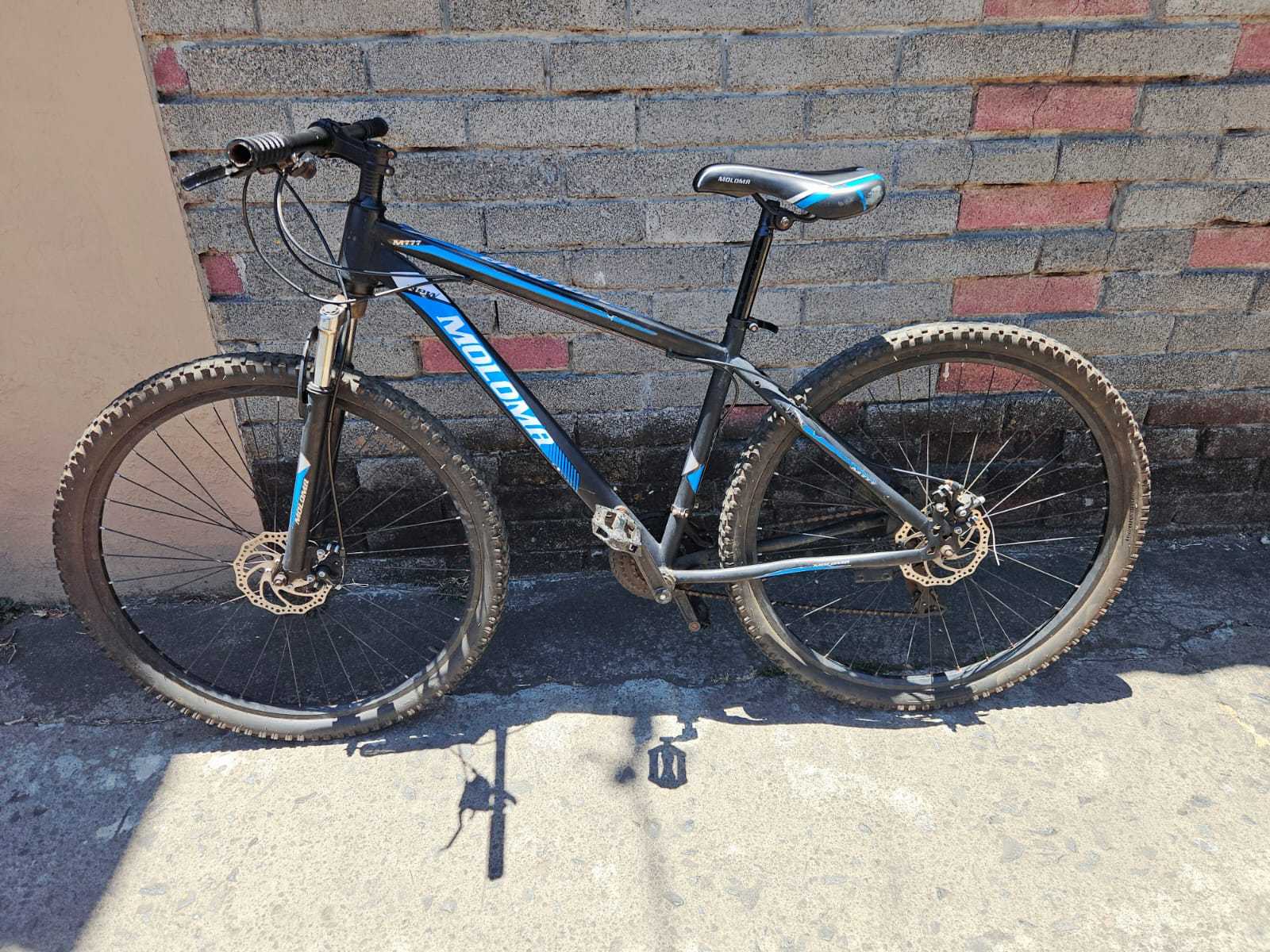 Precio 55 000,00 moloma  Bicicleta 29 piñon 3x7 frenos disco talla M