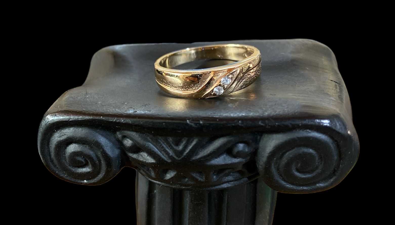 Precio 88 500,00   Anillo matrimonio talla 10 3.5g 10k