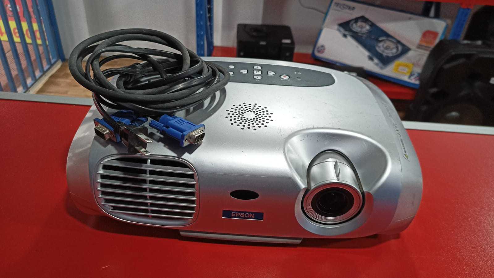 Precio 30 000,00 EPSON PowerLite S1 Proyector Multimedia EPSON PowerLite S1