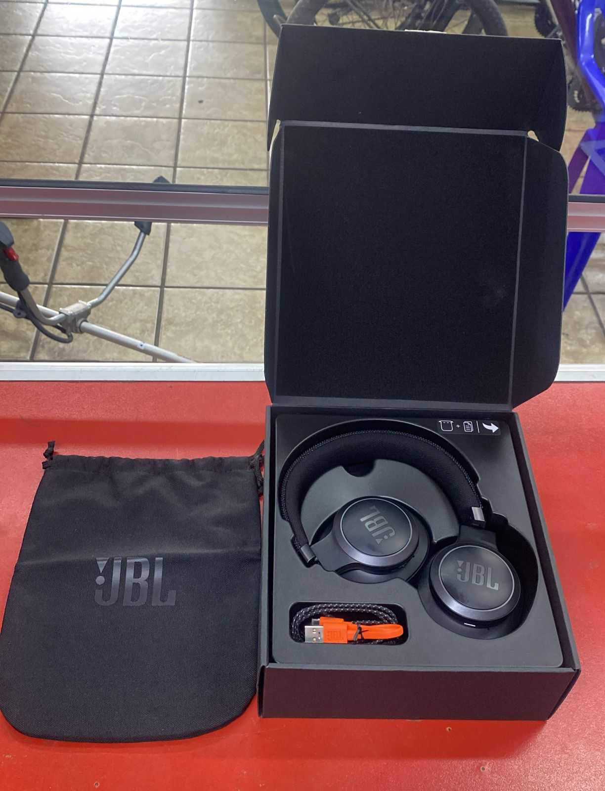 Precio 80 000,00 JBL Live 660NC audifonos bluetooth