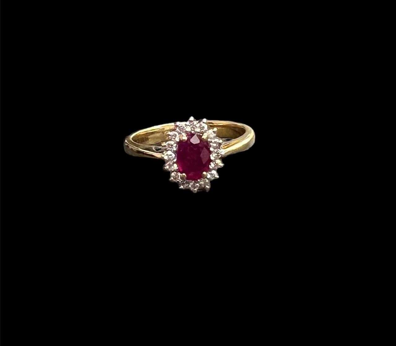 Precio 515 000,00   Anillo con rubi y diamantes talla 7