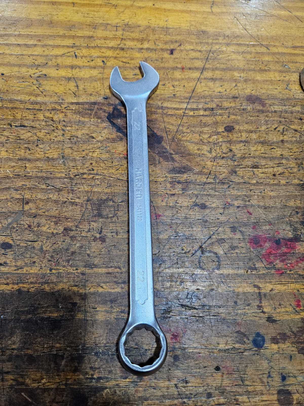 Precio 7 000,00 nd  Llave mecanica 20