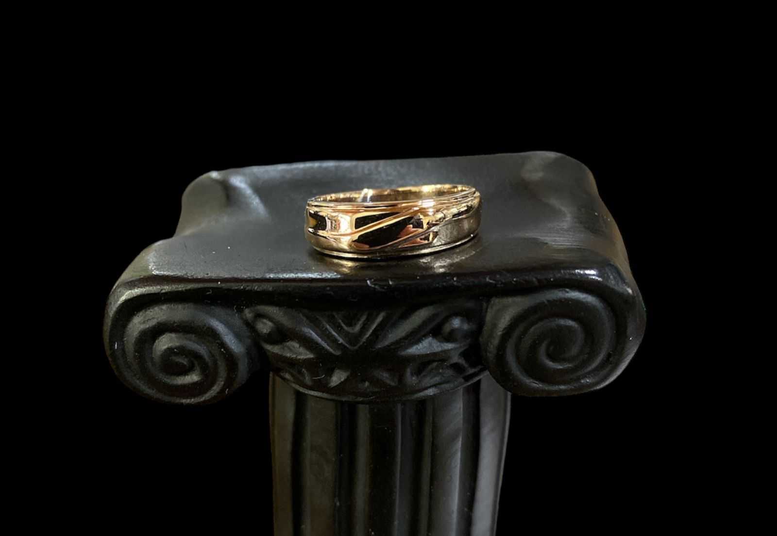 Precio 90 000,00   Anillo matrimonio talla 6 3.58g 10k