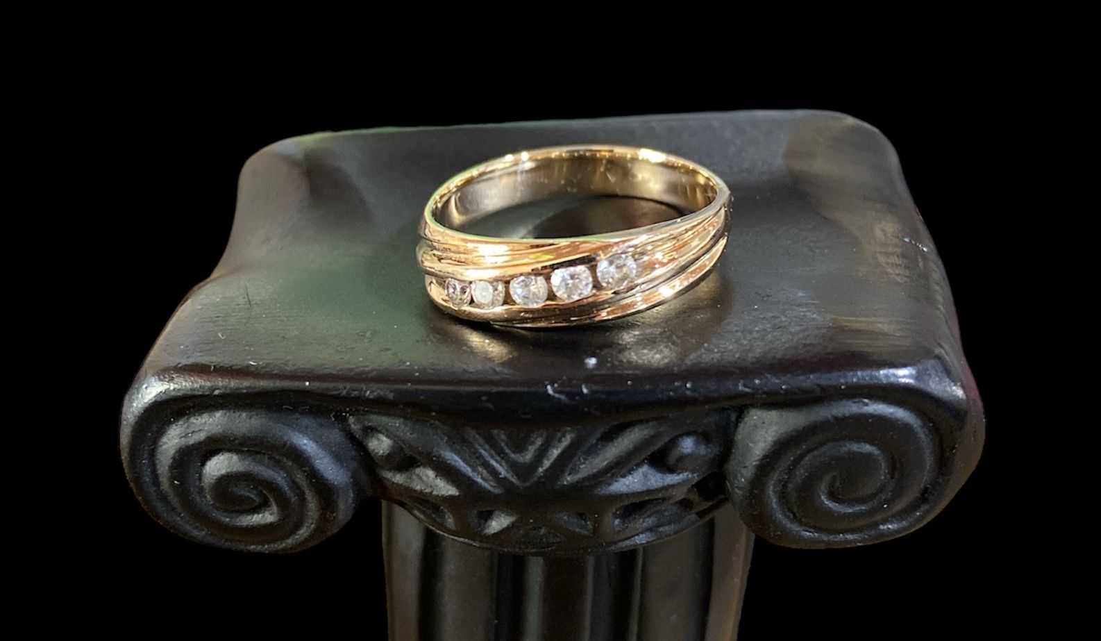 Precio 97 250,00   Anillo matrimonio talla 9.5 4.13g 10k