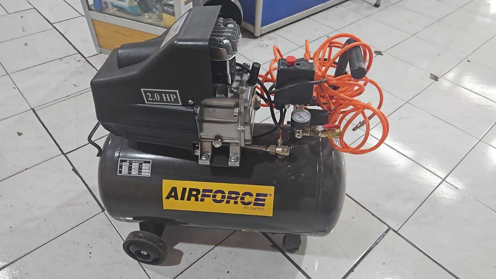 Precio 100 000,00 airforce  Compresor 8 galones 2 hp con manguera