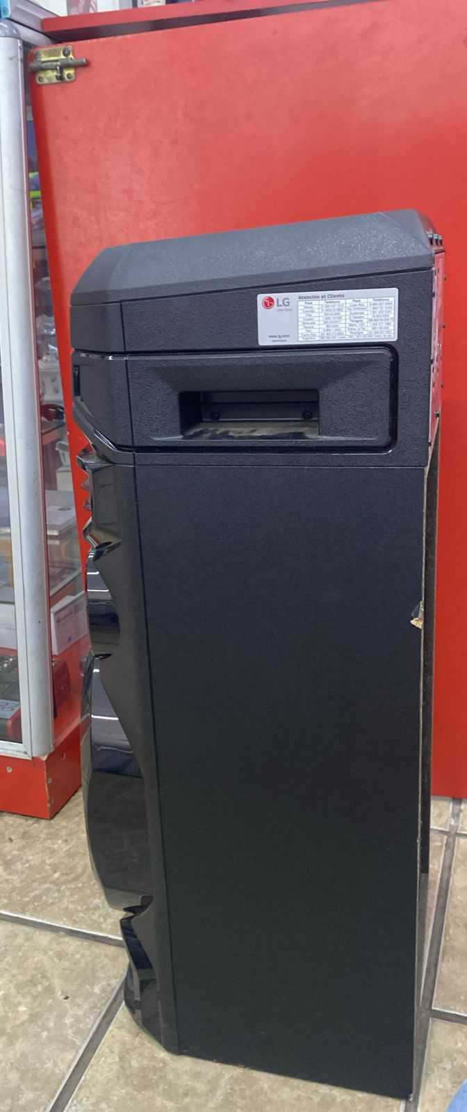 Precio 120 000,00 lg rnc7 parlante multifuncion con cable de poder y antena