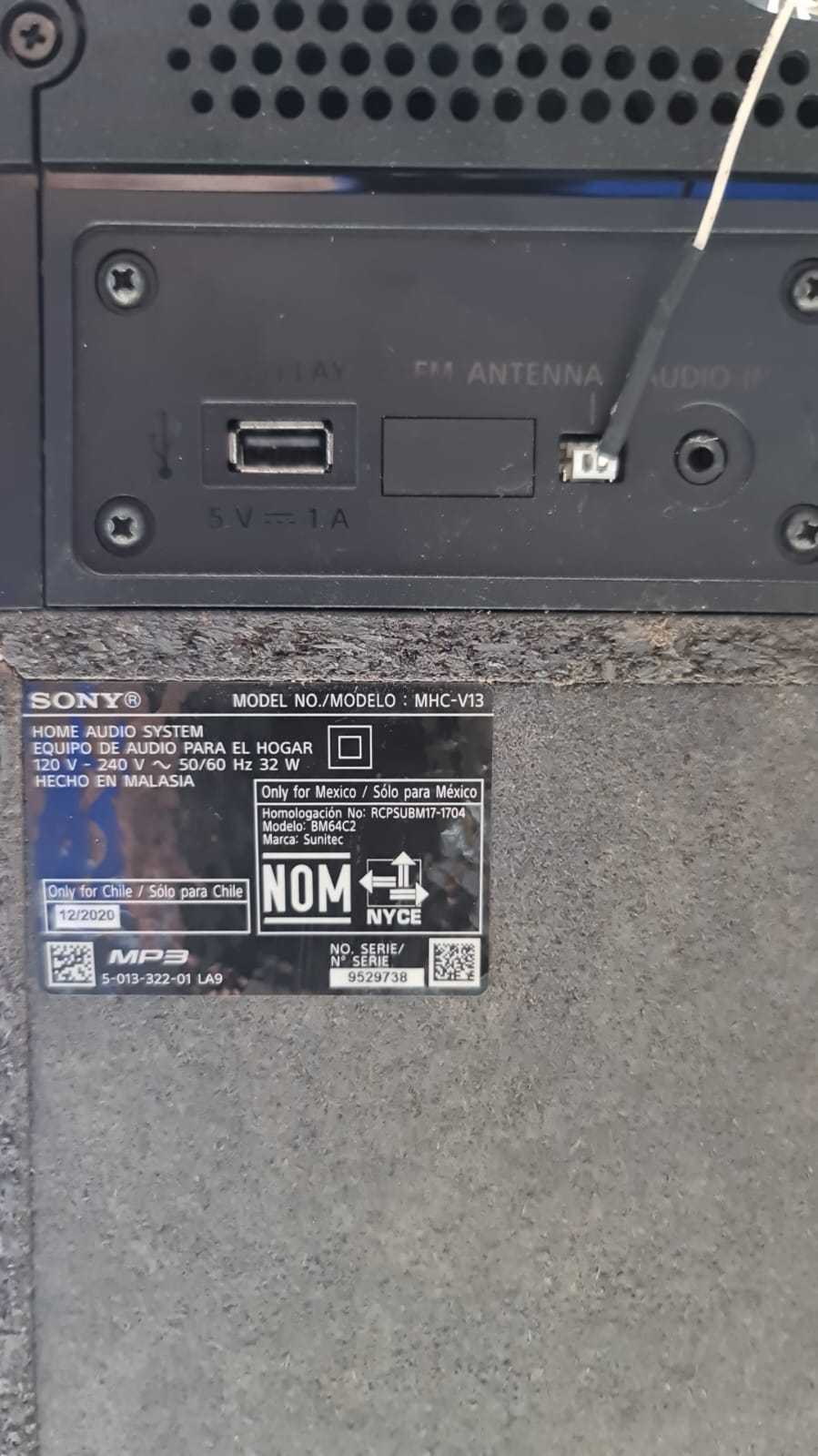 Precio 110 000,00 SONY MHC V13 TORRE DE SONIDO Minicomponente Vertical Bluetooth400 wCON CONTROL