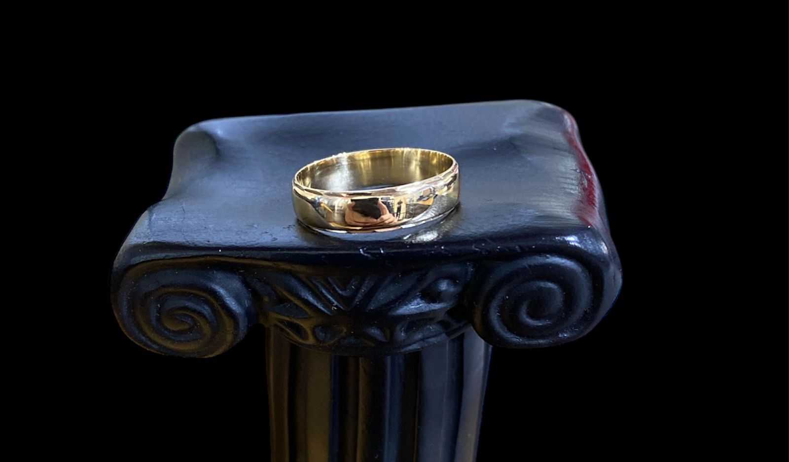 Precio 69 000,00   Anillo matrimonio talla 6 2.75g 10k