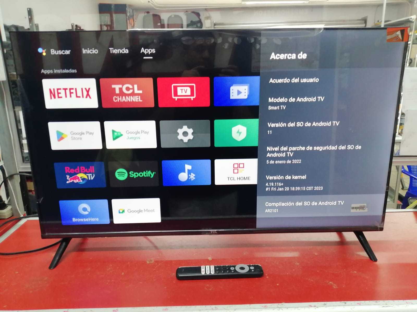 Precio 110 000,00 TCL 40S5400A Pantalla 40 TCL 40S5400A FullHD con control y patas
