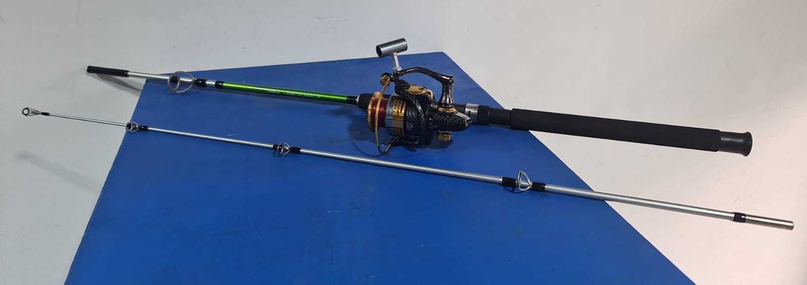 Precio 55 000,00 PESCADOR  CANA DE PESCAR 10 A 30 LIBRAS CON CARRUCHA EN CARBONO