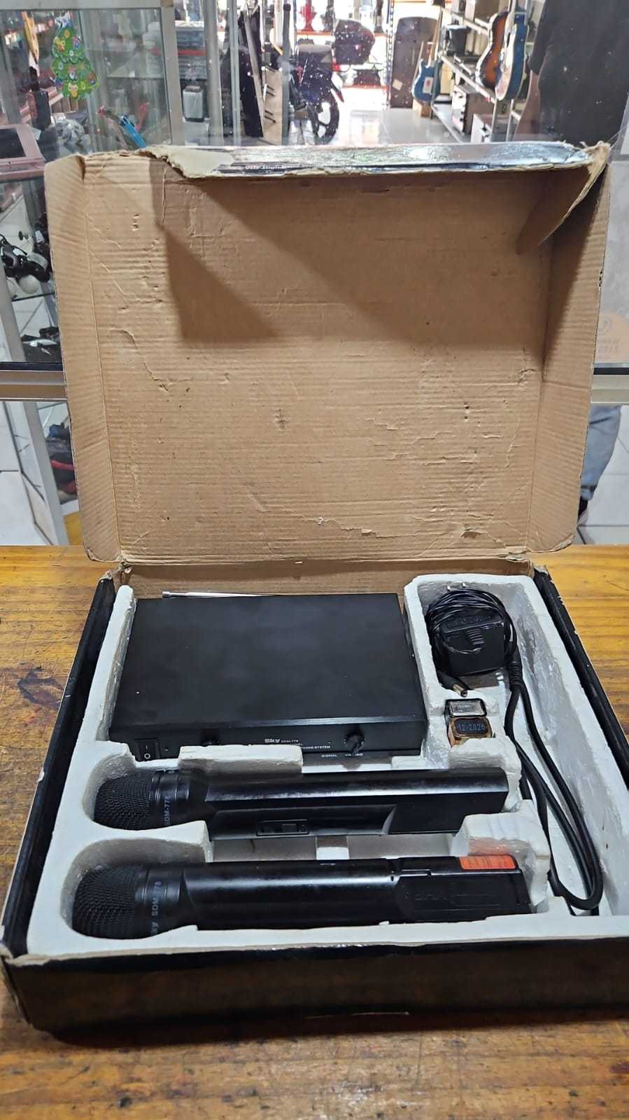 Precio 25 000,00 sky sdm 778 Duo de microfonos inalambricos con detalle
