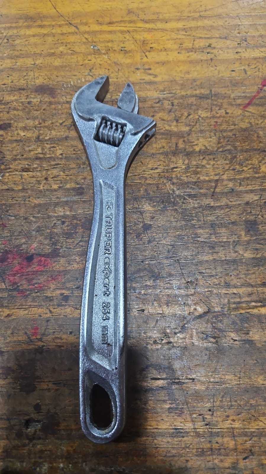 Precio 6 000,00 truper  Llave francesa