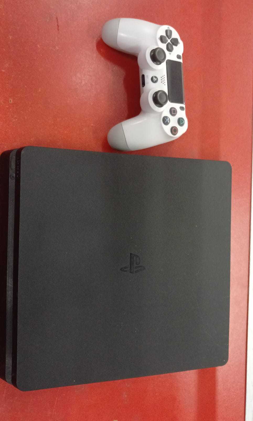 Precio 70 000,00 PLAYSTATION slim Ps4 slim 500gb con cable AC y HDMI con control blanco