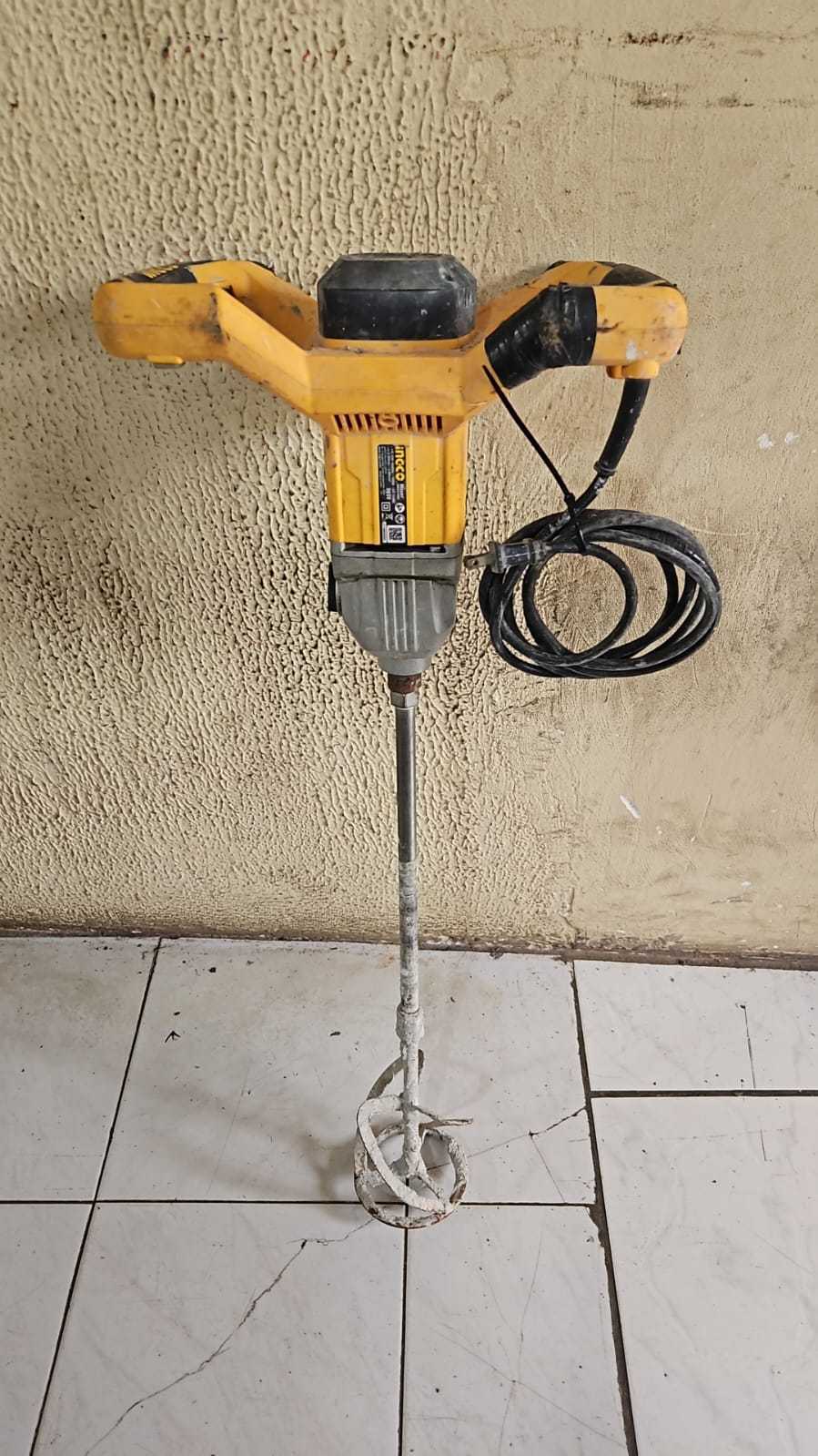 Precio 70 000,00 ingco  Batidor electrico para cemento