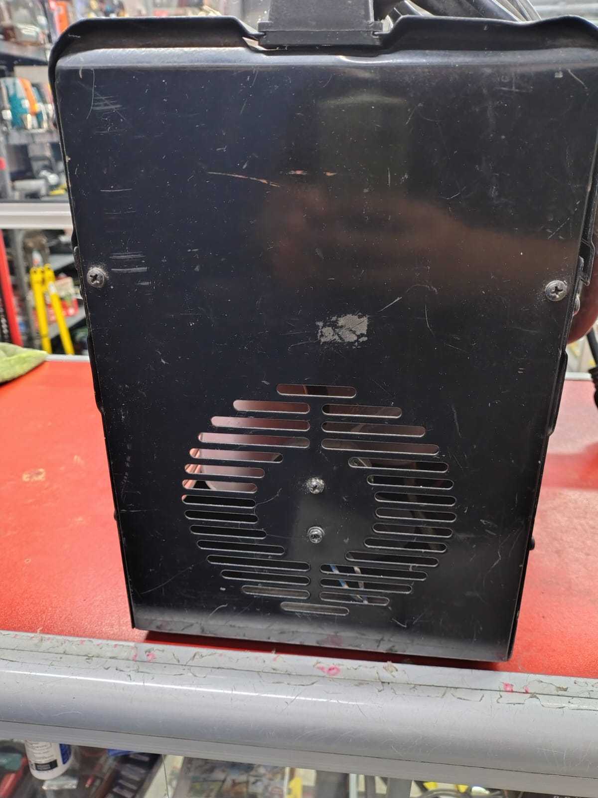 Precio 65 000,00 Chicago Electric flux 90am Soldador de alambre Chicago Electric 90 amp 120v con rollo nuevo extra
