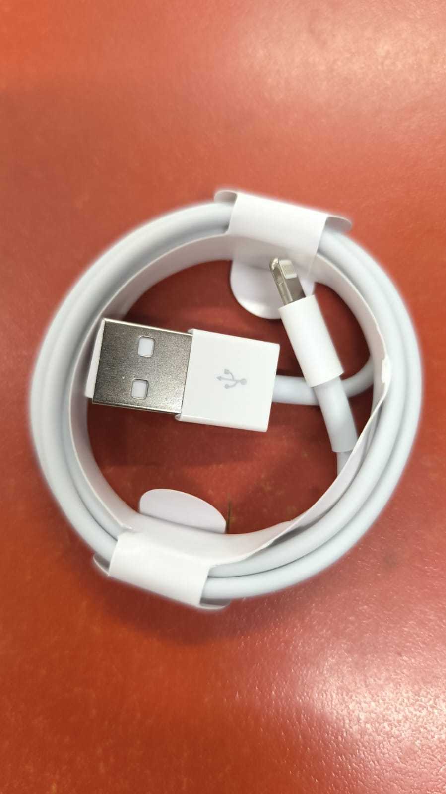 Precio 2 500,00 gen  cable de carga USB-lightning iphone