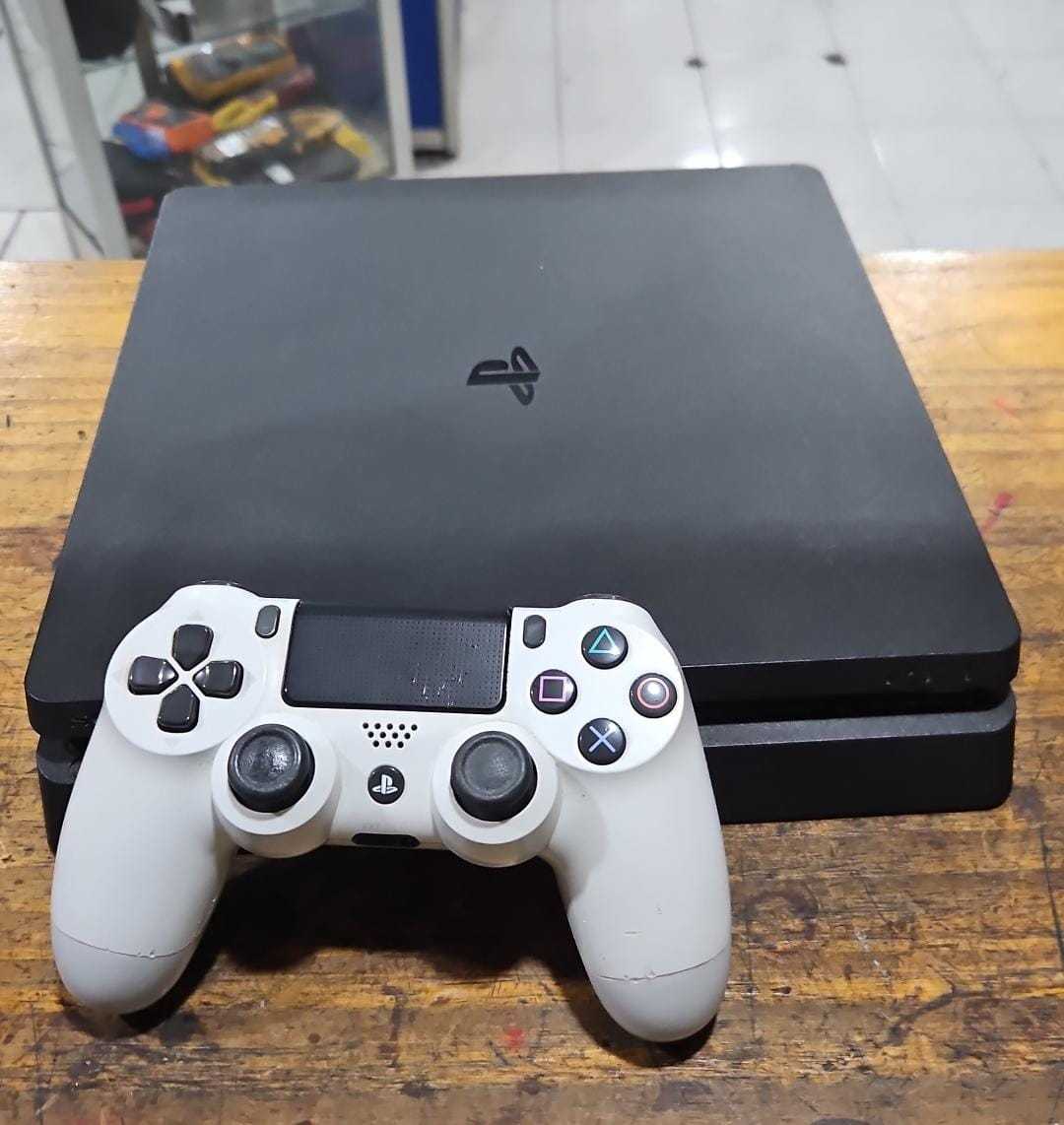Precio 100 000,00 sony ps4 slim Consola con 1 control 1 tera
