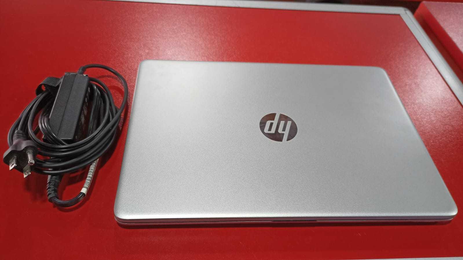 Precio 180 000,00 HP  Laptop HP Intel Core 12th Gen i3 1215U 8 RAM 237 GB Windows 11 Home con cargador
