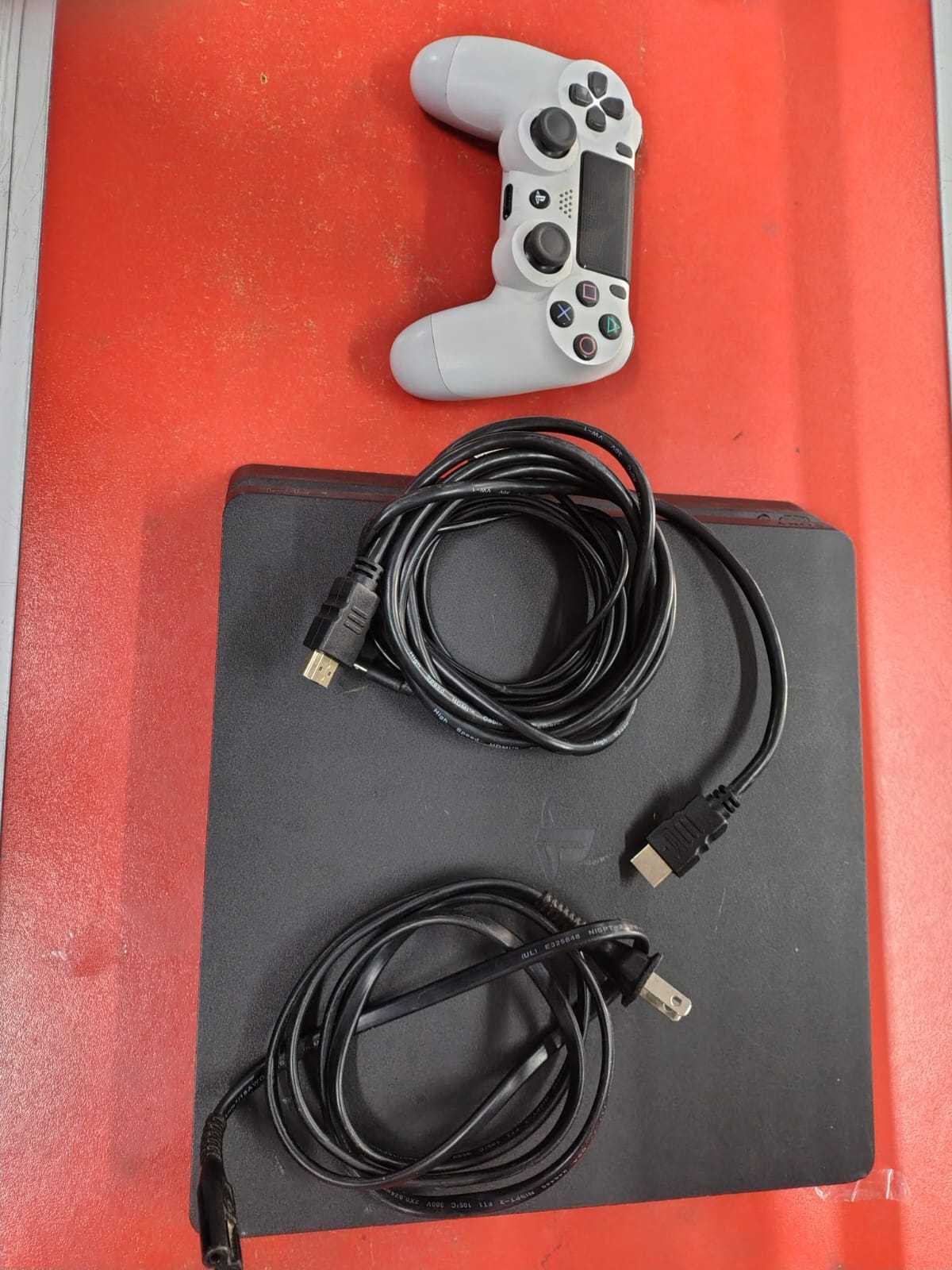 Precio 80 000,00 sony PS4 Consola Play Station 4 Slim 1TB con control y cables