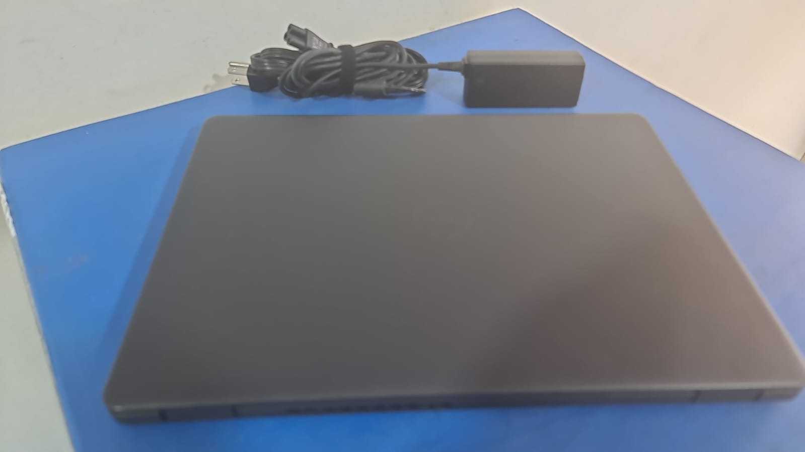 Precio 125 000,00 DELL VOSTRO 14 3000 LAPTOP  Core i3 11th   4GB  HD 1 TB 14 pulgadas   Windows 10 Home.